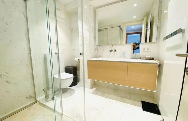 1 bedroom in the Heart of City Center - Photo 13