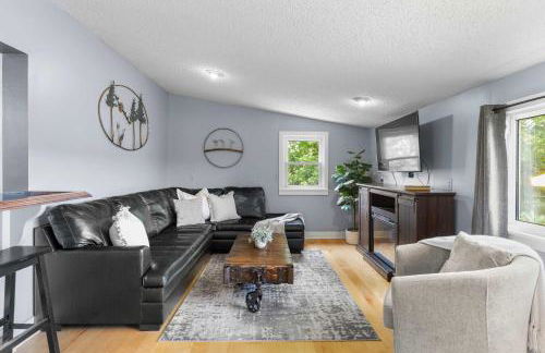 Keuka Wine Trail Vineyard View Farmhouse - Fire Pit & Game Room - Foto 42