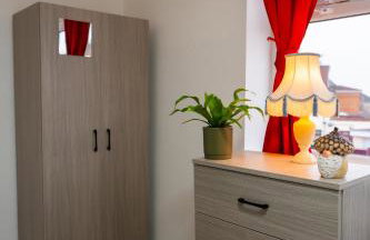 Beautiful Modern Home in London, Free Parking, Family Home, Sleeps 9, Close to Railway Station - Foto 48