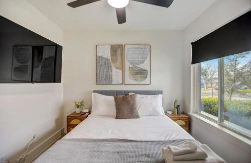 Custom Designer Home. Sleeps 9. Close to domain Q2 - Foto 18