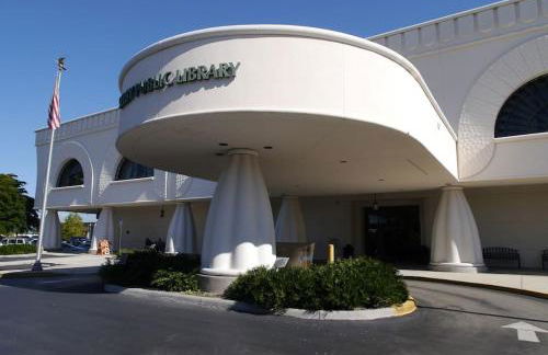 Beautiful Home - Oasis Backyard with Heat Pool - Foto 64