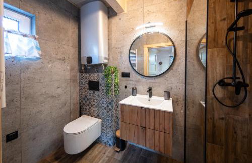 Domki u Sosny - Nowoczesne domki na wyłączność, spokojna okolica blisko lasu i szlaku, 1,2 km od centrum Brennej - Foto 45