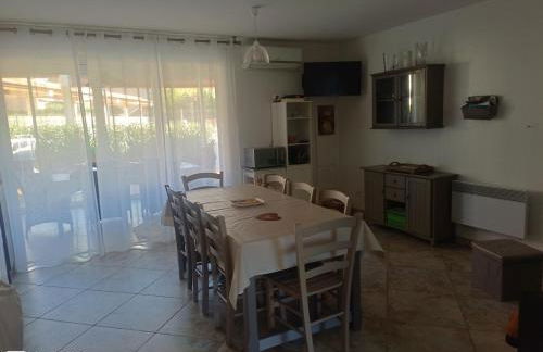 Appartement 4 pièces dans une petite résidence calme, climatisation et piscine - Foto 11