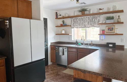 Family Home: Game Room + Yard Near Spring Training - Foto 13