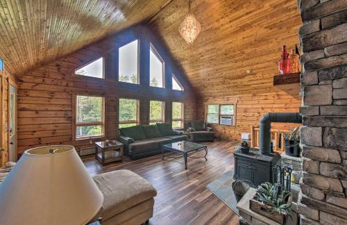Cozy Family-Friendly Pine Grove Cabin with Fire Pit! - Foto 4