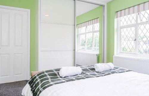 Stunning Place, close to Windsor & Heathrow & Private Parking - Foto 11