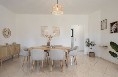 Sol Luxury Apartment - close to the beach with a private heated mini pool - Foto 54