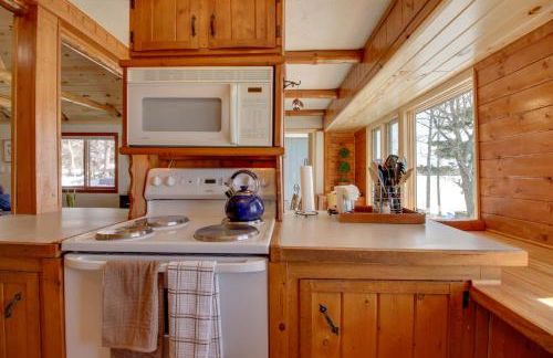 Away at Moose Bay Breezy Point Gem with Game Room - Foto 13