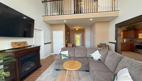 Spacious & Bright Lake Cabin, pet friendly, 8 beds - Foto 2