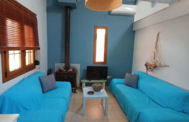 The House in the Mulberries Trees - Photo 1