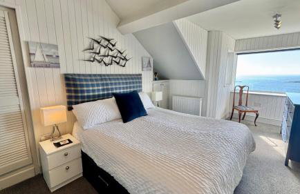 HEADLANDS-2 BED-SEA VIEW APARTMENT-TREARDDUR BAY - Photo 12