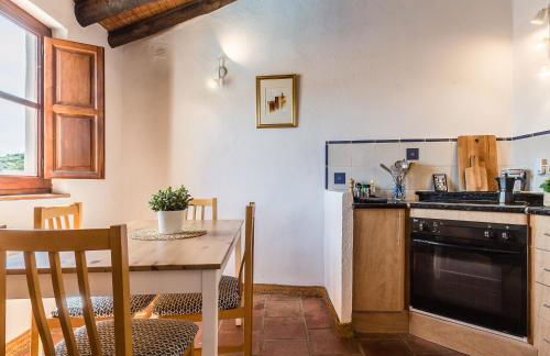 Casa Sol - traditional village house with pool and view - Foto 16