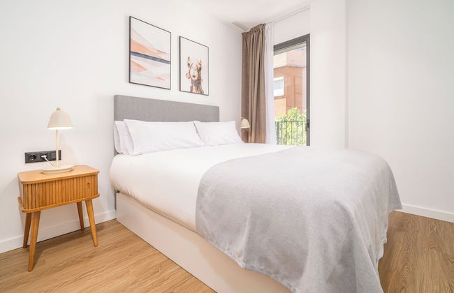 Limehome Barcelona Plaça Pirineus - Foto 13