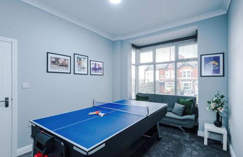 Spacious 4 Bed in Birmingham by 53 Degrees Property, Ideal for Business or Families, Games Room! - Foto 8