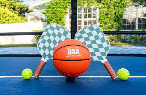 Pickleball, Heated Pool, Cold Plunge, Sauna,Bar! - Foto 30