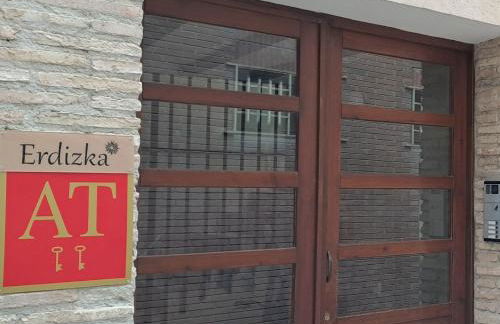 Erdizka, céntrico apartamento turístico con la mejor vista Plaza de los Fueros - Foto 12