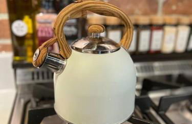 Enchanting and comfy urban cottage with renovated rustic den by Como Park & MN State Fair - Foto 45