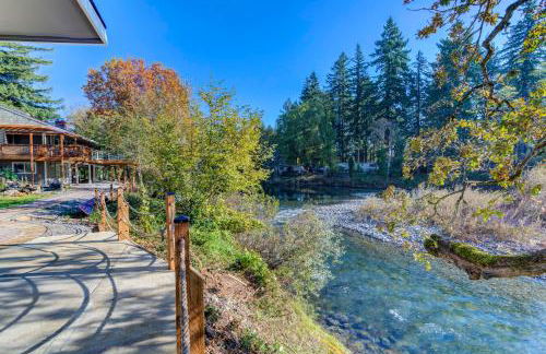 Tranquil Riverfront Retreat - Foto 1