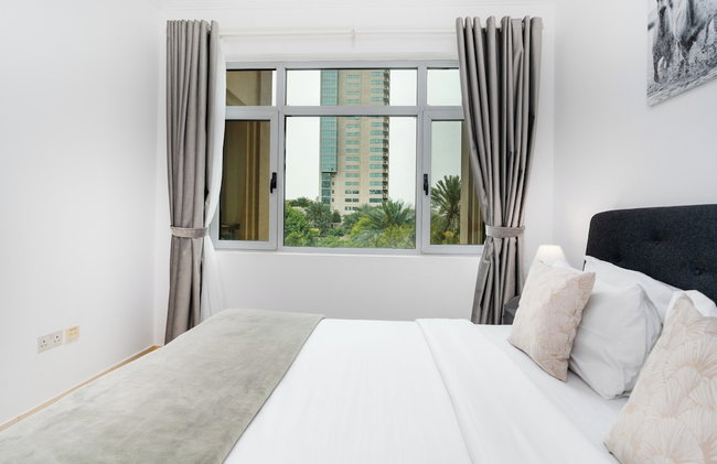 Lux BnB I Turia Tower I Lake & Garden View - Foto 10