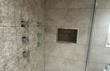 The Plum Tree - 5 luxury modern bedrooms - Photo 25