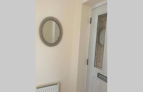 Stylish 3-Bedroom Home with Parking - Foto 11