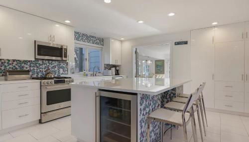 Villa Burak - Luxury with pool - Photo 5, stove, minibar