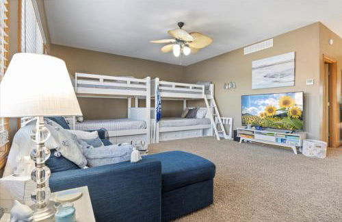 Lakefront Family Retreat w/ Views, Boat Slip - Foto 38