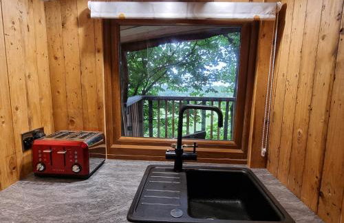 Tree House - Photo 7