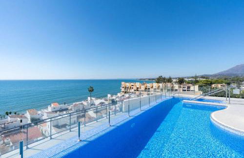 Hello Cosmo - Photo 2