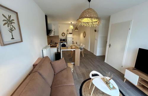 Lumen Chartrain - appartement proche centre-ville, balcon et parking - Foto 25