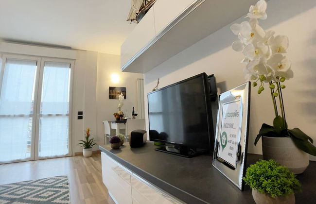 Chic Apt Near Piazza Duomo, Milan - Foto 17