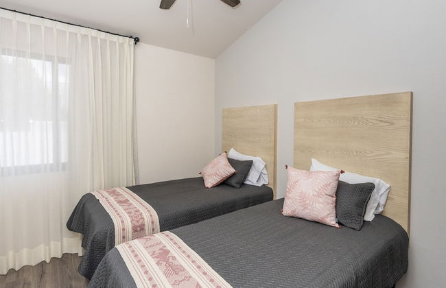 4BR Oasis with Pool & Gym at Nueva Escondida - Foto 7