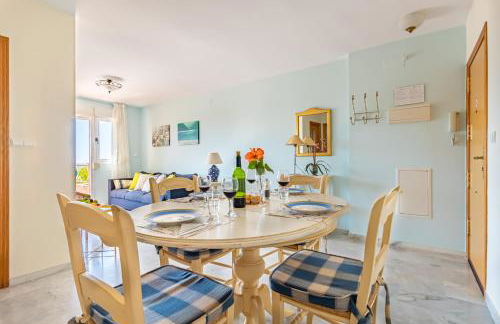 Sun & Sand Beach Apartment - Photo 8