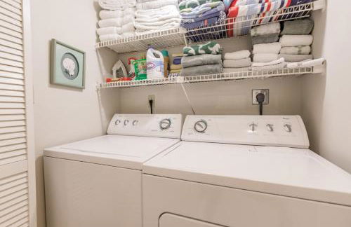 1128 PL Escape to this Pondside Paradise - Foto 22