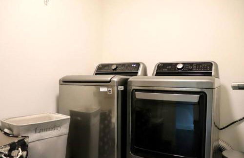 Entire Stunning Townhouse 3br/2.5ba w Parking - Foto 38