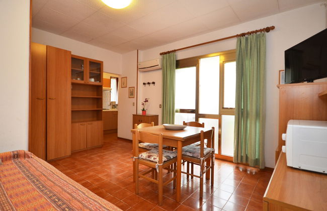 3 bedroom House in Lignano Sabbiadoro with garden and terrace - Photo 4