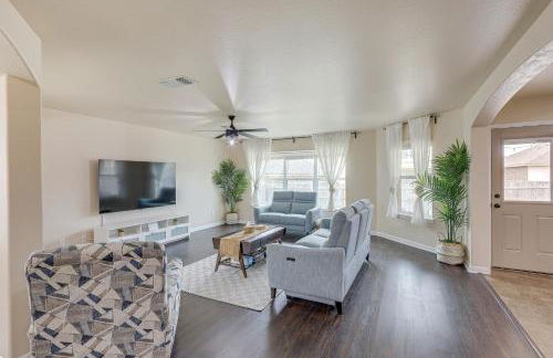 8 Mi to Fort Cavazos! Modern Home with Fire Pit - Foto 4