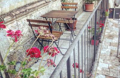 Claves Claustri - Appartamento storico con balcone - Photo 38