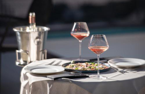 Karavia Lux Inn - Photo 58