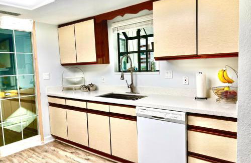 Luxurious Bungalow in Payson - Photo 16