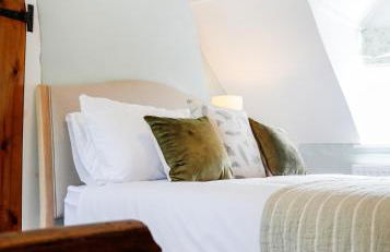 Romantic Cotswold Cottage- dog friendly and village location - Photo 34