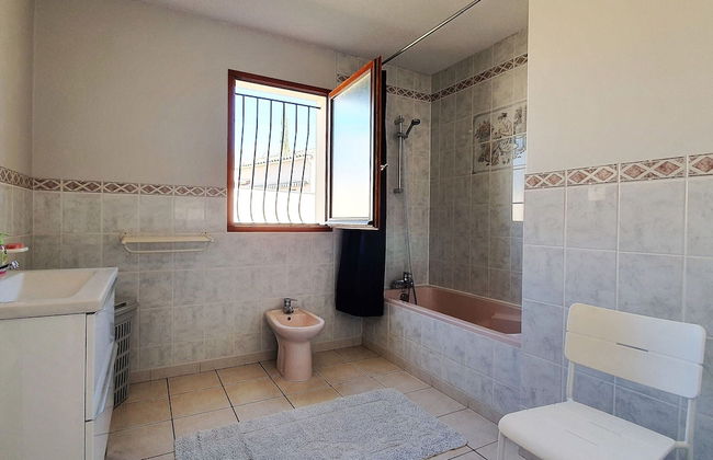 Pretty Villa With Above Ground Pool - Foto 16