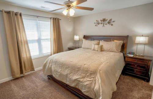 Modern 3Bedroom Duplex with Kitchen, WiFi and Free Parking Kannapolis - Photo 14