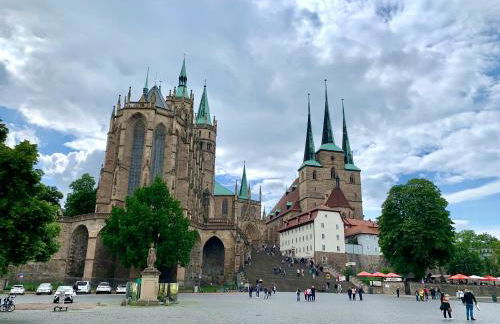 Erdgeschoss-Wohnung mit 2 Schlafzimmern, Balkon und Parkplatz - Foto 18