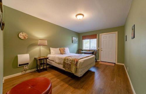 Elk Meadow Cabins 11B Roosevelt Elk - Single Room - Photo 8