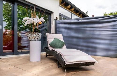 Wunderschöne Terrassenwohnung mit Blick ins Grüne! - Foto 2