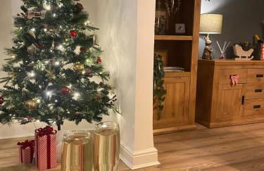 Coastal Cottage, Private Hot Tub & Sauna Sleeps 2-8 with Views - Foto 22