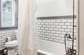 Luxe Mid-Century Styled Historic Townhouse #1 - Foto 6