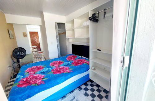 Kitnet Aconchegante com Varanda e Cozinha - Foto 9