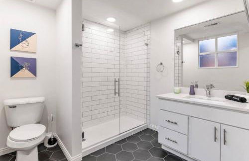 Deluxe 3BR Loft Walkable to Everything Downtown - Foto 16